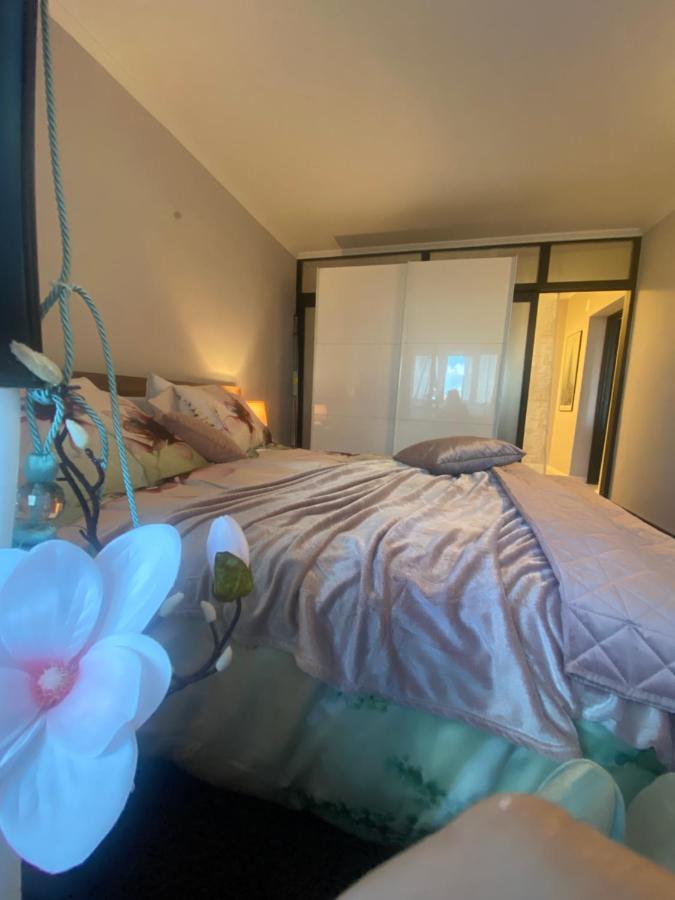 Victoriei Deluxe Suites Boekarest Buitenkant foto