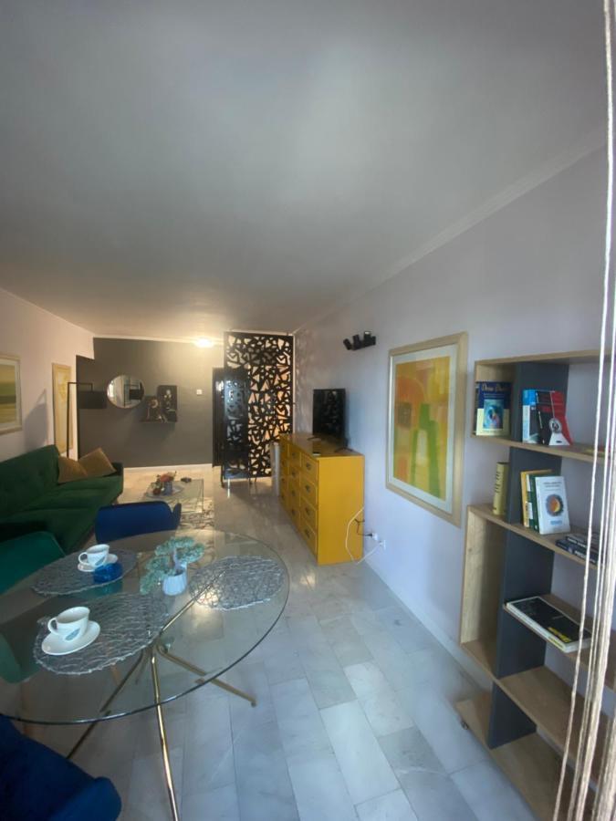 Victoriei Deluxe Suites Boekarest Buitenkant foto