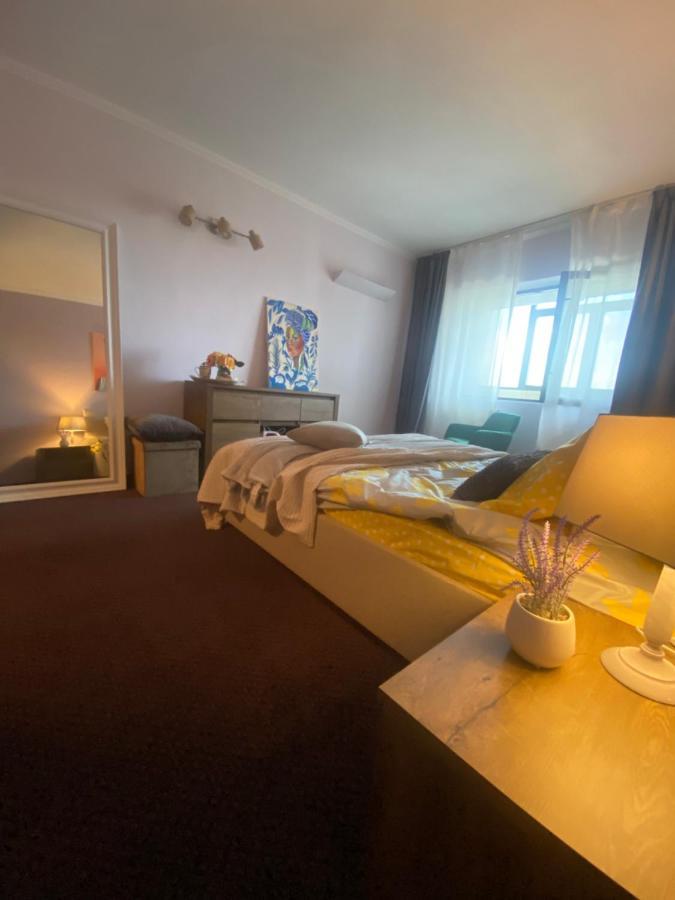 Victoriei Deluxe Suites Boekarest Buitenkant foto