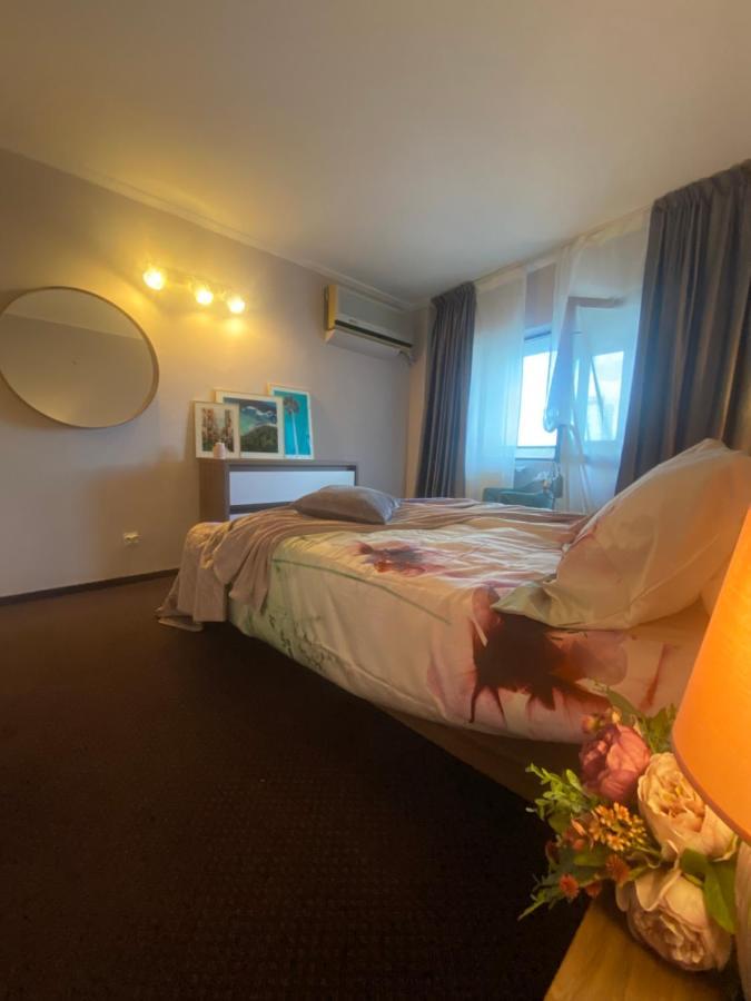 Victoriei Deluxe Suites Boekarest Buitenkant foto