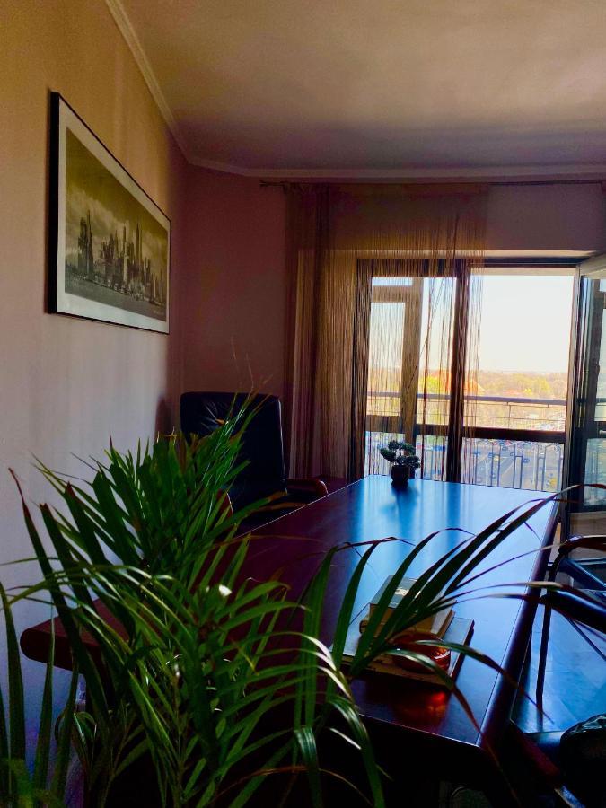 Victoriei Deluxe Suites Boekarest Buitenkant foto