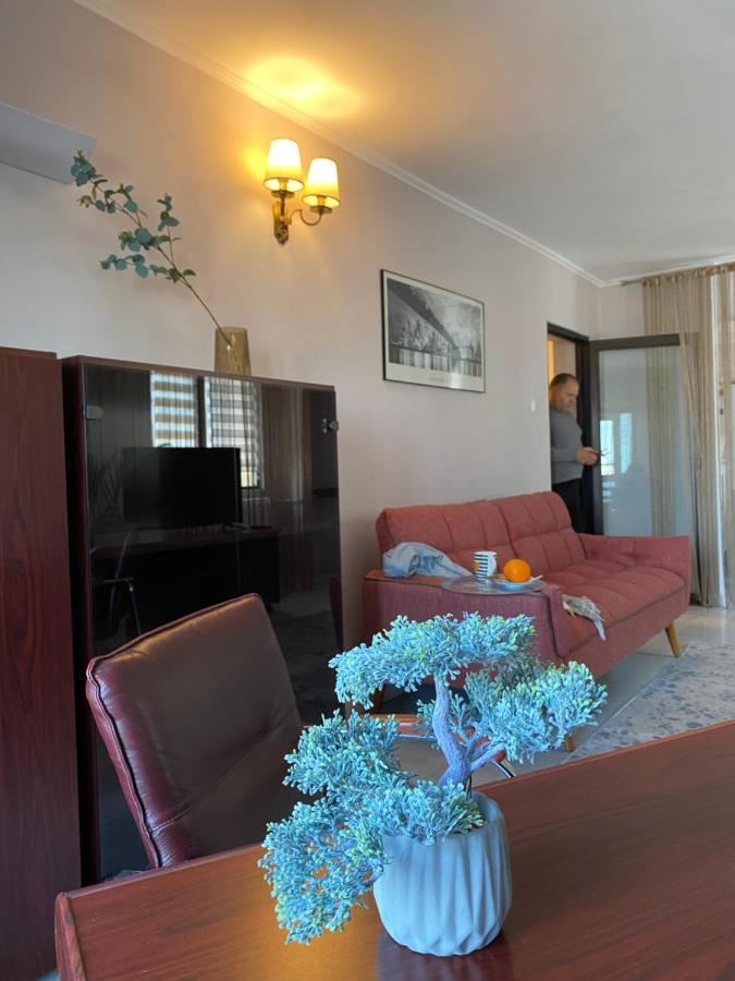 Victoriei Deluxe Suites Boekarest Buitenkant foto