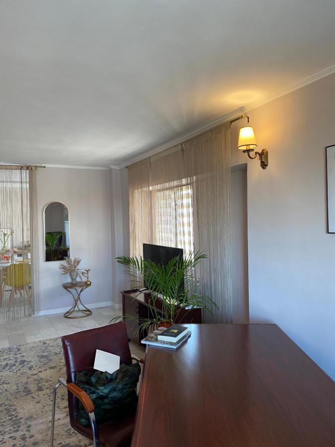 Victoriei Deluxe Suites Boekarest Buitenkant foto